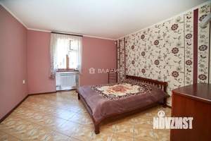 Дом 227м&sup2;, 3-этажный, участок 10 сот.  