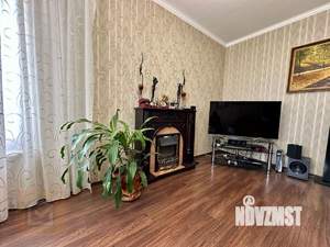 Дом 280м², 2-этажный, участок 10 сот.  