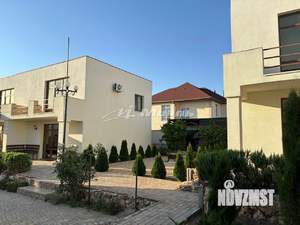 Дом 203м&sup2;, 2-этажный, участок 4 сот.  