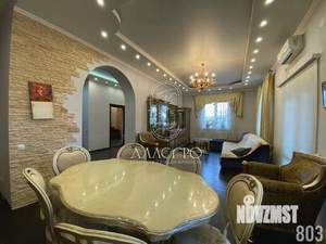 Дом 208м&sup2;, 2-этажный, участок 9 сот.  