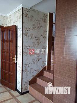 Дом 245м&sup2;, 3-этажный, участок 3 сот.  