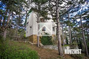 Дом 687м², 4-этажный, участок 15 сот.  