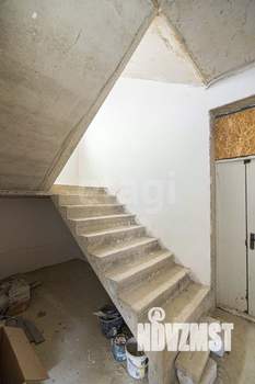 Дом 243м&sup2;, 2-этажный, участок 4 сот.  