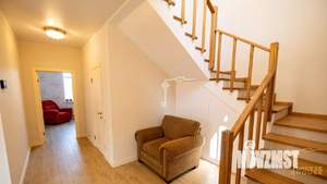 Дом 181м², 2-этажный, участок 4 сот.  