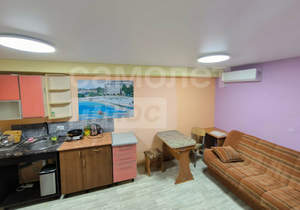 Дом 750м², 3-этажный, участок 6 сот.  