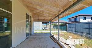 Дом 160м&sup2;, 2-этажный, участок 4 сот.  