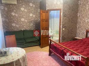 Дом 1200м², 4-этажный, участок 15 сот.  