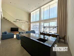 Дом 200м&sup2;, 2-этажный, участок 5 сот.  