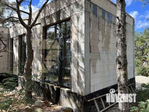 Дом 180м&sup2;, 1-этажный, участок 5 сот.  