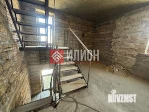 Дом 295м&sup2;, 3-этажный, участок 6 сот.  