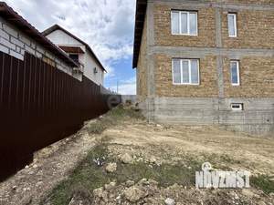 Дом 247м&sup2;, 3-этажный, участок 8 сот.  