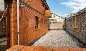 Дом 255м&sup2;, 2-этажный, участок 8 сот.  