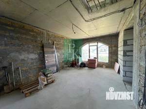 Дача 212м², 2-этажный, участок 5 сот.  