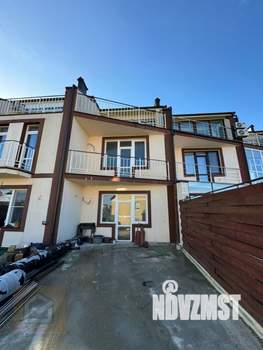 Дом 207м², 3-этажный, участок 1 сот.  