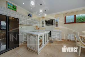 Дом 332м², 2-этажный, участок 5 сот.  