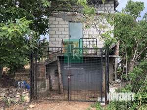 Дом 18м², 3-этажный, участок 4 сот.  