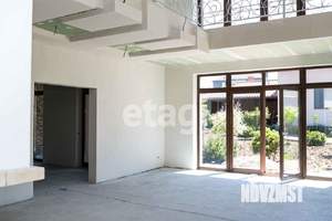 Дом 256м², 3-этажный, участок 10 сот.  