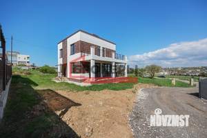 Дом 299м&sup2;, 2-этажный, участок 4 сот.  