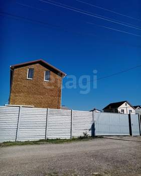 Дом 297м², 3-этажный, участок 5 сот.  
