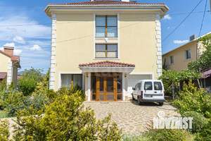 Дом 314м², 3-этажный, участок 10 сот.  