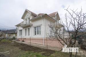 Дом 219м², 2-этажный, участок 10 сот.  