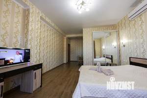 Дом 750м², 3-этажный, участок 9 сот.  
