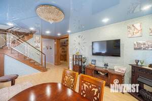 Дом 203м&sup2;, 2-этажный, участок 5 сот.  