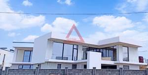 Дом 276м², 2-этажный, участок 6 сот.  