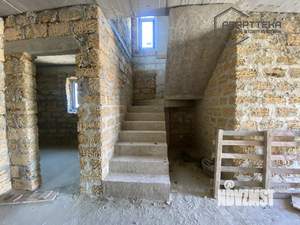 Дом 160м&sup2;, 2-этажный, участок 4 сот.  