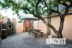 Коттедж 283м&sup2;, 3-этажный, участок 6 сот.  