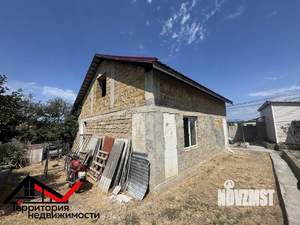 Дом 220м&sup2;, 2-этажный, участок 5 сот.  