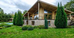 Дом 1200м², 2-этажный, участок 2500 сот.  