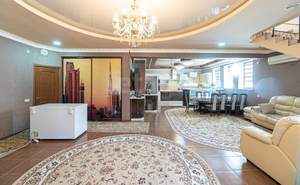 Дом 370м², 2-этажный, участок 15 сот.  