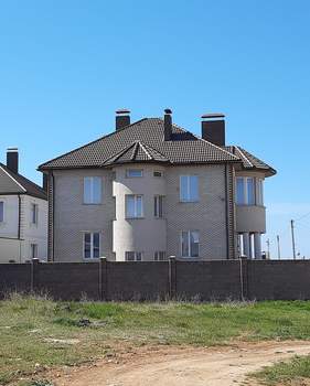 Дом 365м², 3-этажный, участок 17 сот.  