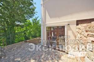 Дом 184м², 3-этажный, участок 3 сот.  