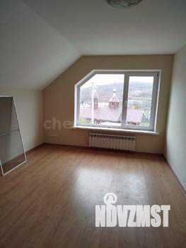 Дом 243м&sup2;, 2-этажный, участок 12 сот.  