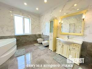 Дом 235м², 2-этажный, участок 10 сот.  