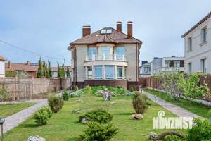 Дом 365м², 3-этажный, участок 17 сот.  