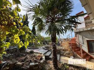 Дом 205м&sup2;, 2-этажный, участок 5 сот.  