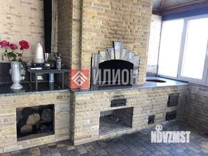 Дом 220м&sup2;, 2-этажный, участок 10 сот.  