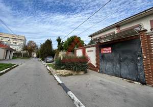 Дом 198м², 2-этажный, участок 2 сот.  