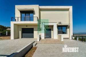 Дом 290м&sup2;, 3-этажный, участок 7 сот.  