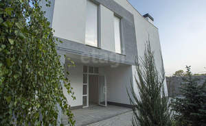 Дом 232м², 3-этажный, участок 4 сот.  