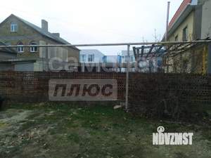 Дом 200м&sup2;, 3-этажный, участок 8 сот.  