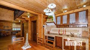 Дом 280м&sup2;, 3-этажный, участок 25 сот.  