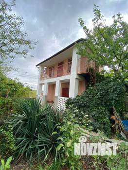 Дом 96м&sup2;, 3-этажный, участок 8 сот.  