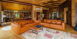 Дом 1200м², 2-этажный, участок 2500 сот.  