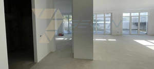 Дом 335м², 2-этажный, участок 4 сот.  