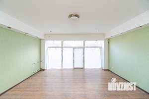 Дом 222м², 2-этажный, участок 10 сот.  
