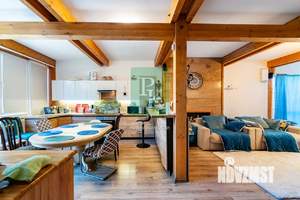 Дом 180м&sup2;, 2-этажный, участок 6 сот.  